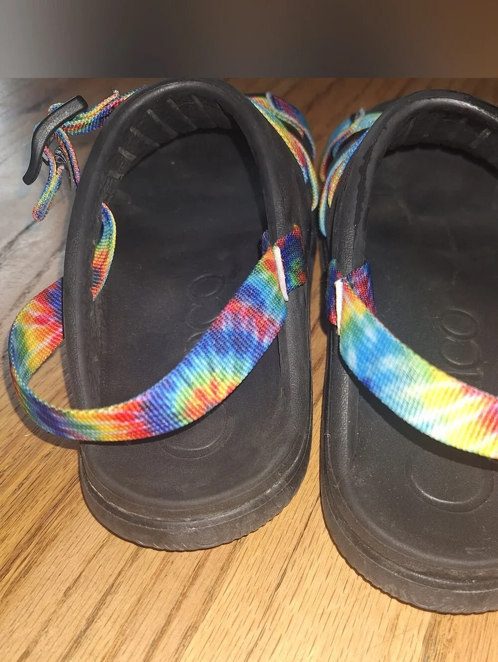 Chaco Tie Dye Unisex-Child Chillos Sport‎ Sandal Size 4 Rainbow Colorful Black